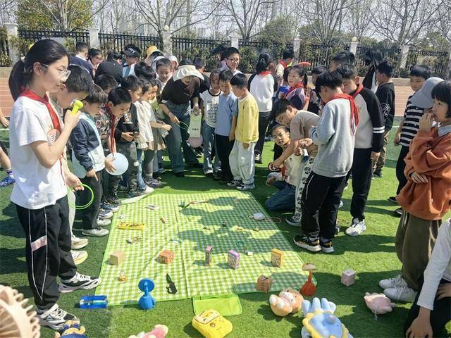 “环保集市”乐淘淘，星币开启新体验