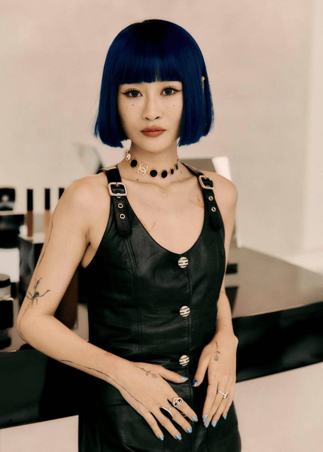 二次元是化妆师的黄埔军校吧，她从cos圈勇闯香奈儿